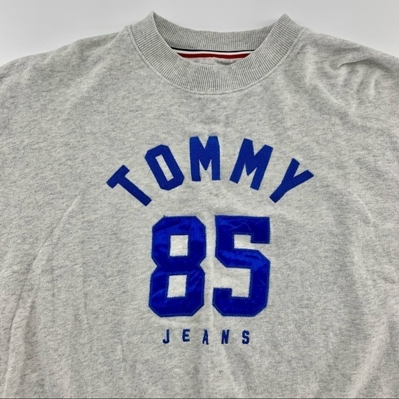 Tommy Hilfiger Varsity Fuzzy Letter 85 Sweatshirt - Picture 4 of 14